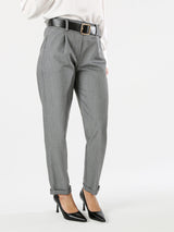 Pantaloni da donna a gamba dritta con cintura e risvolti sul finale - grigio